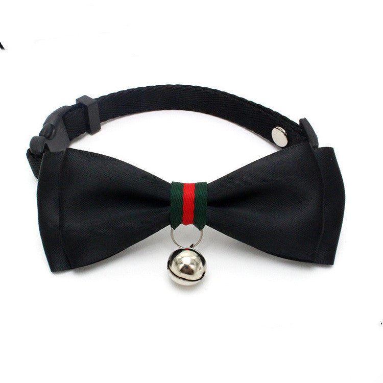 Kitty's bowtie bell collar