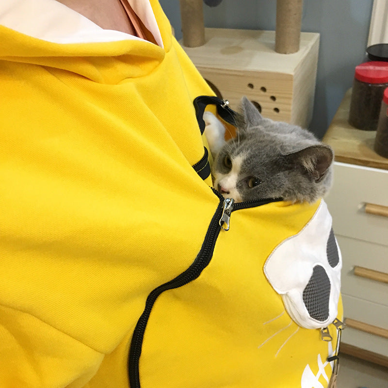 Kitty's traveling pouch