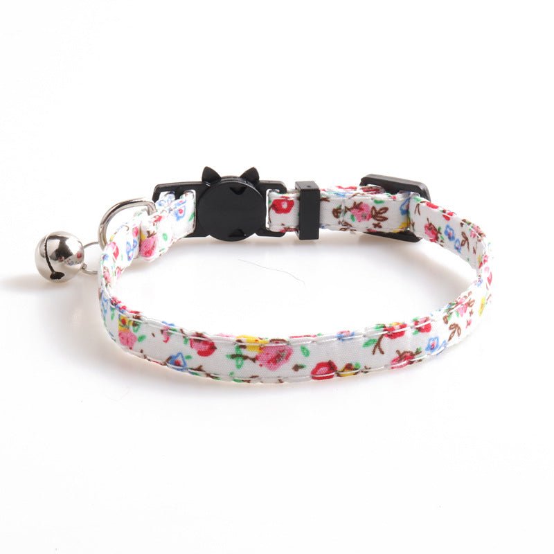 Idyllic kitty's collar