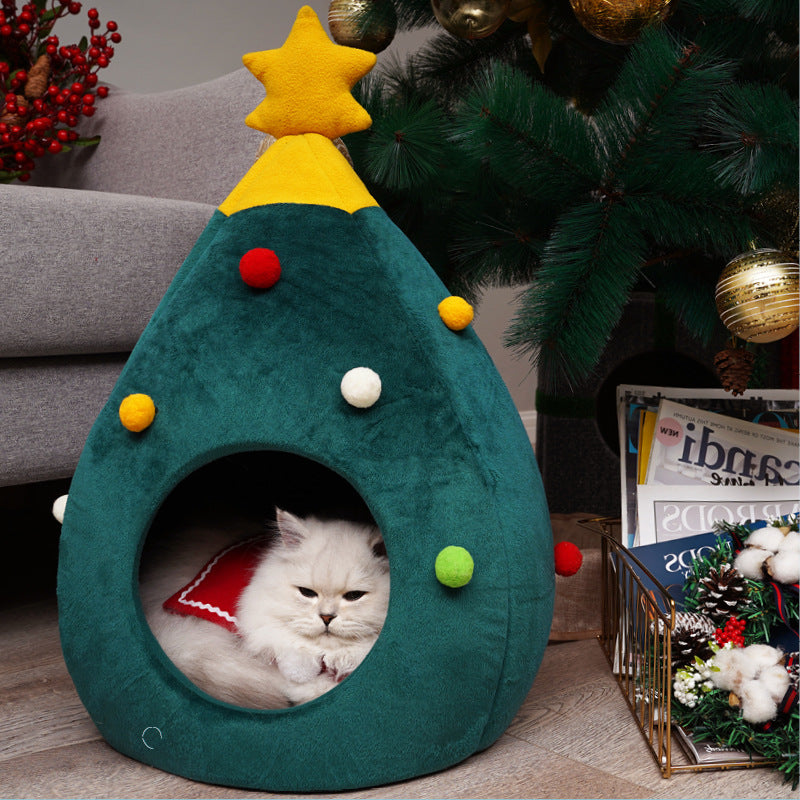 Kitty's christmas tree hide away